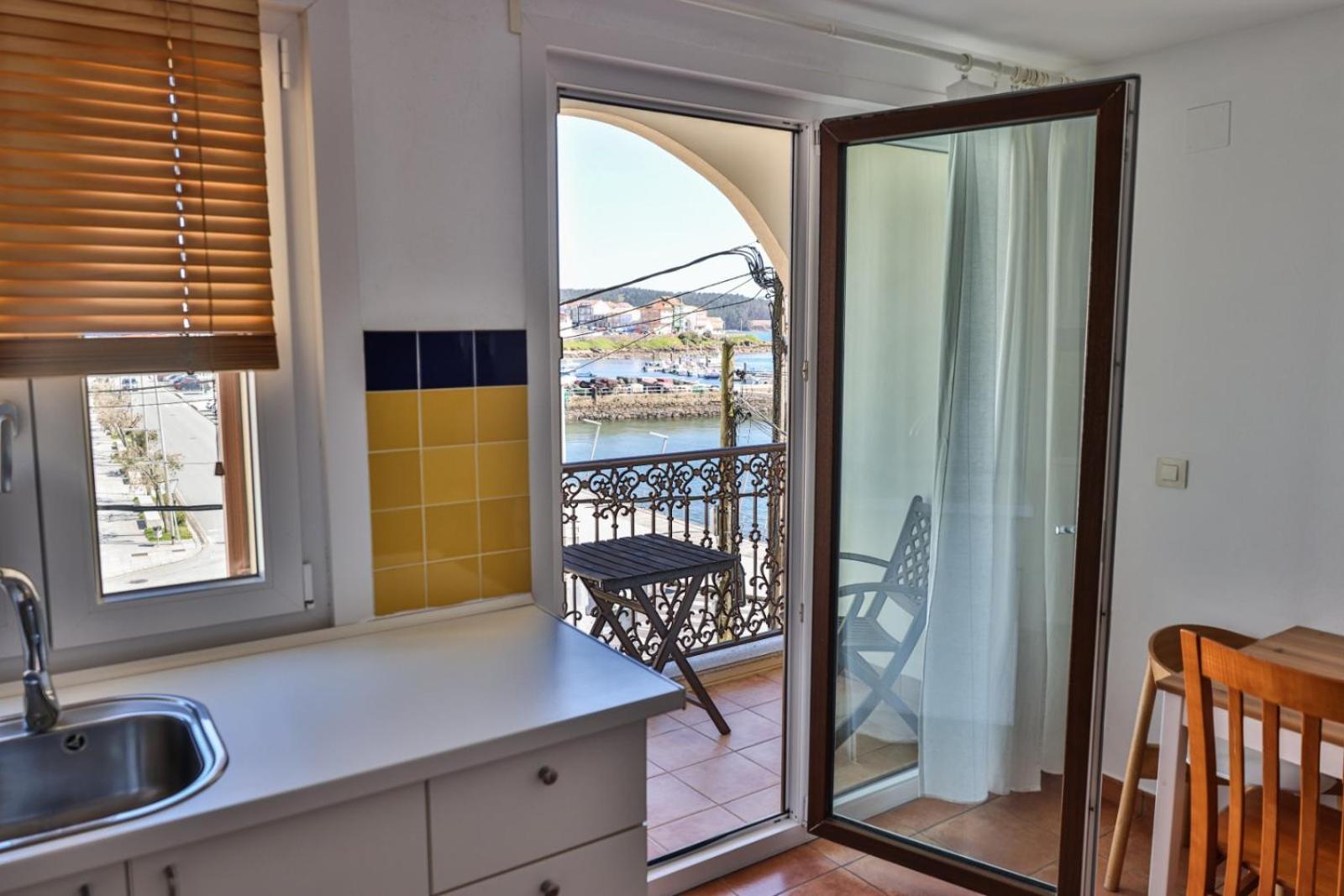 Apartamentos Arnela 卡马里纳斯 外观 照片