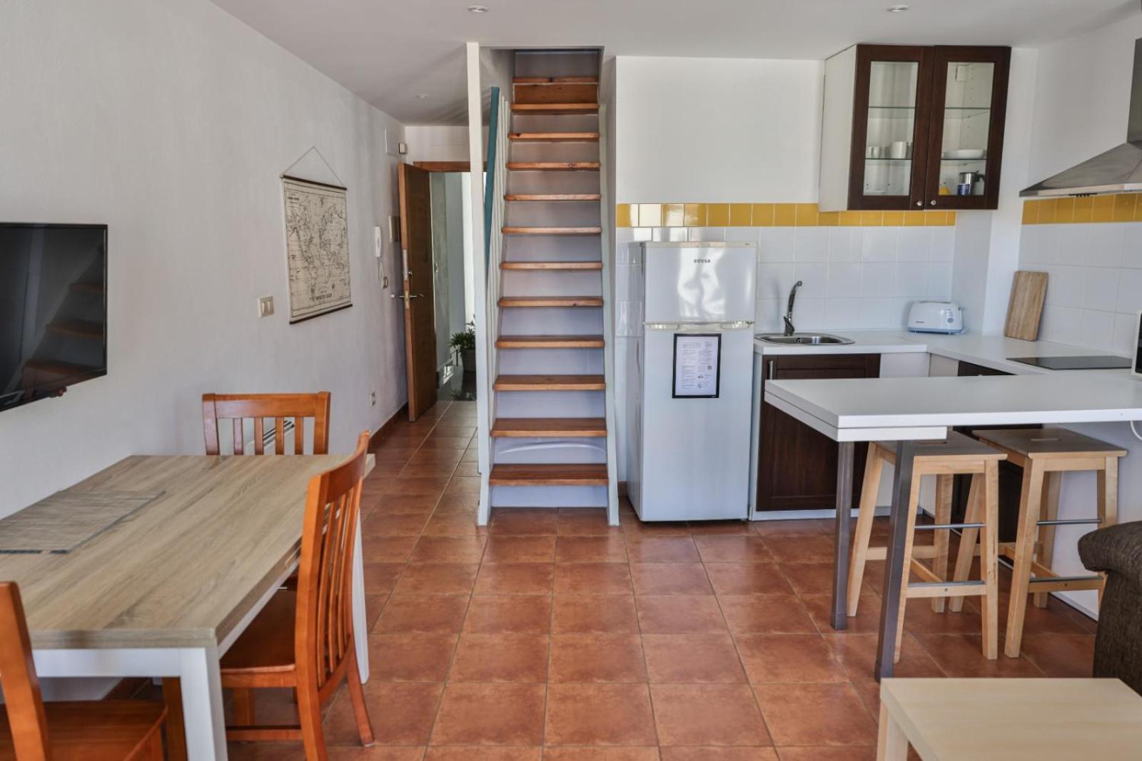 Apartamentos Arnela 卡马里纳斯 外观 照片