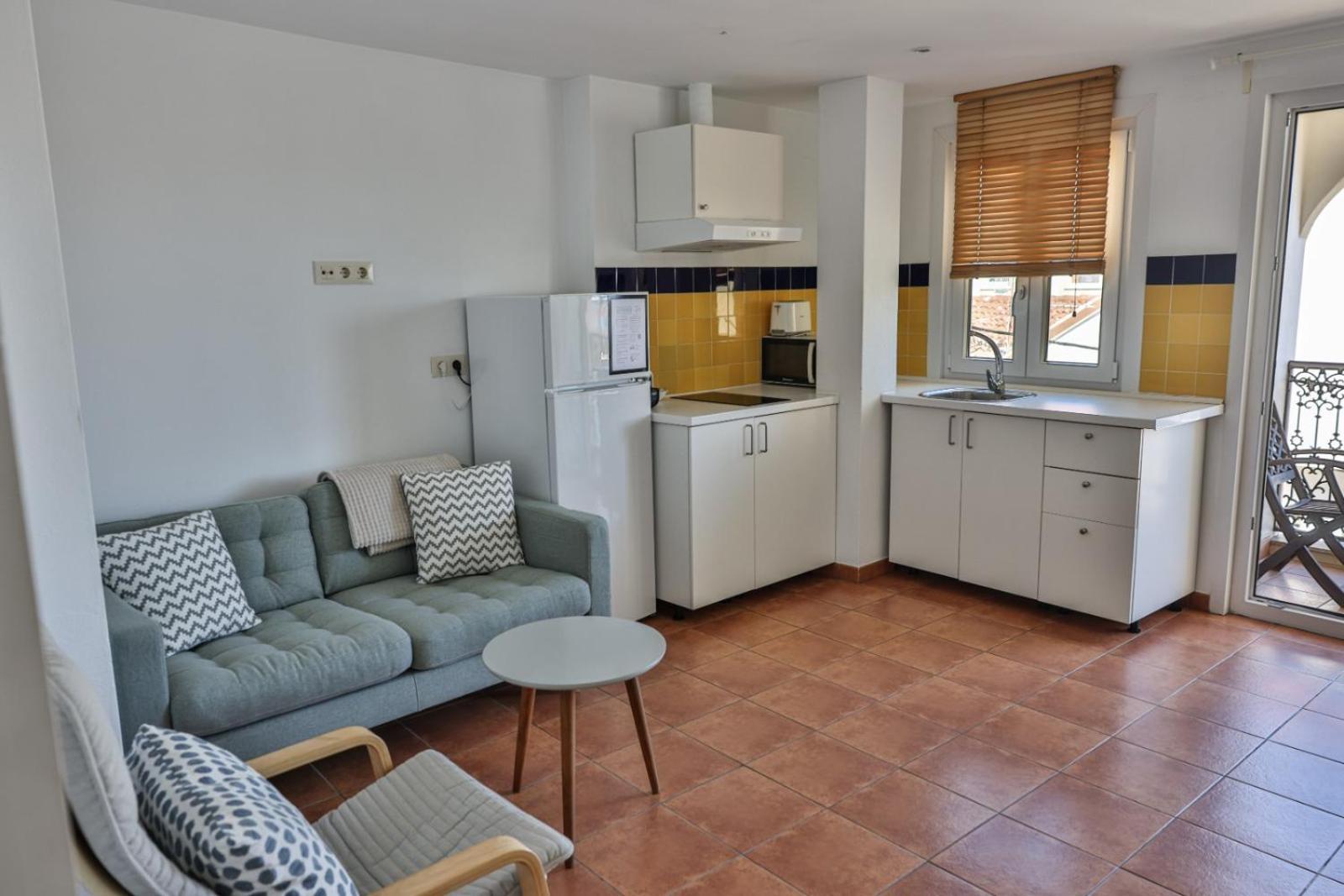 Apartamentos Arnela 卡马里纳斯 外观 照片