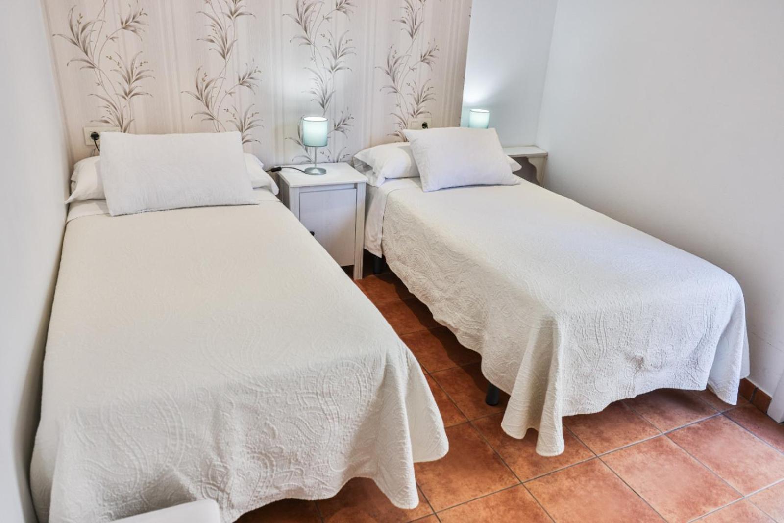Apartamentos Arnela 卡马里纳斯 外观 照片